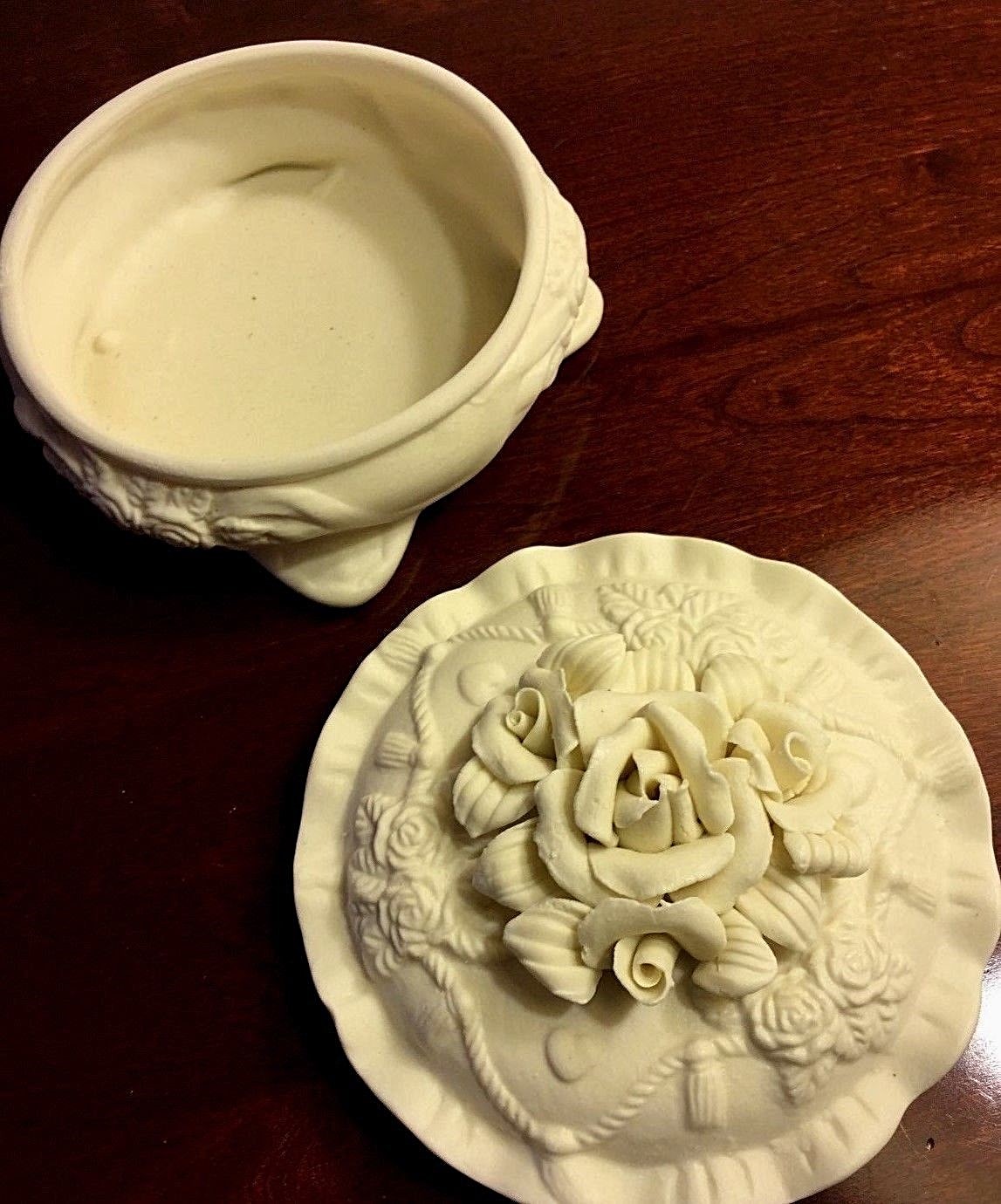 TWO VINTAGE MATCHING JADE PORCELINE CAMEO BOXES