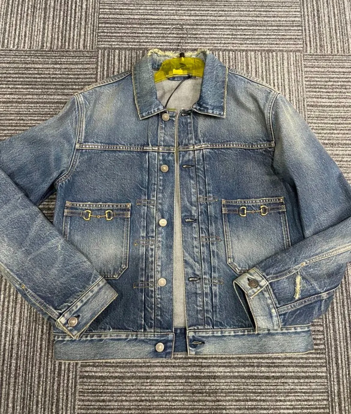GUCCI Denim Jacket Size 48 Damaged Finish Men's Preowned GUCCI Denim Jacket Size 48 Damaged Finish Men's Preowned