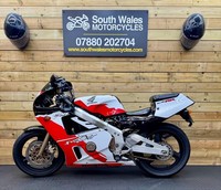 Honda CBR400rr (baby blade) / F registration 1989 / 23.5k miles 