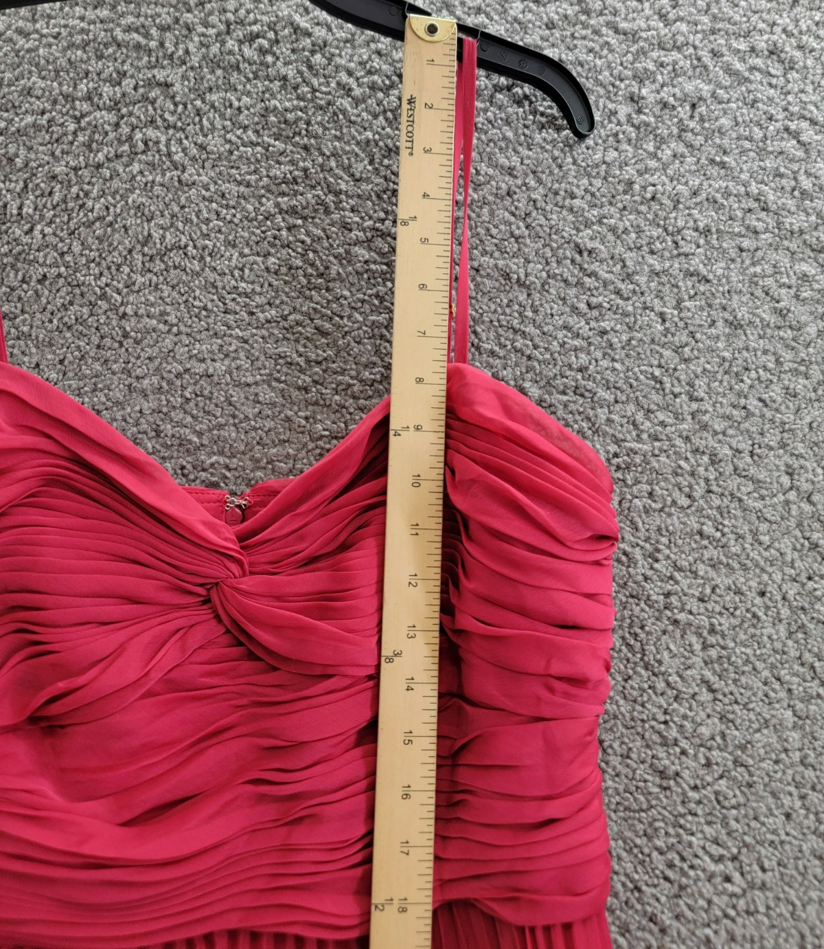 AQUA Pleated Chiffon Gown Women's 12 Red Solid Sweetheart Neck Back Zip Closure - Picture 10 of 18
