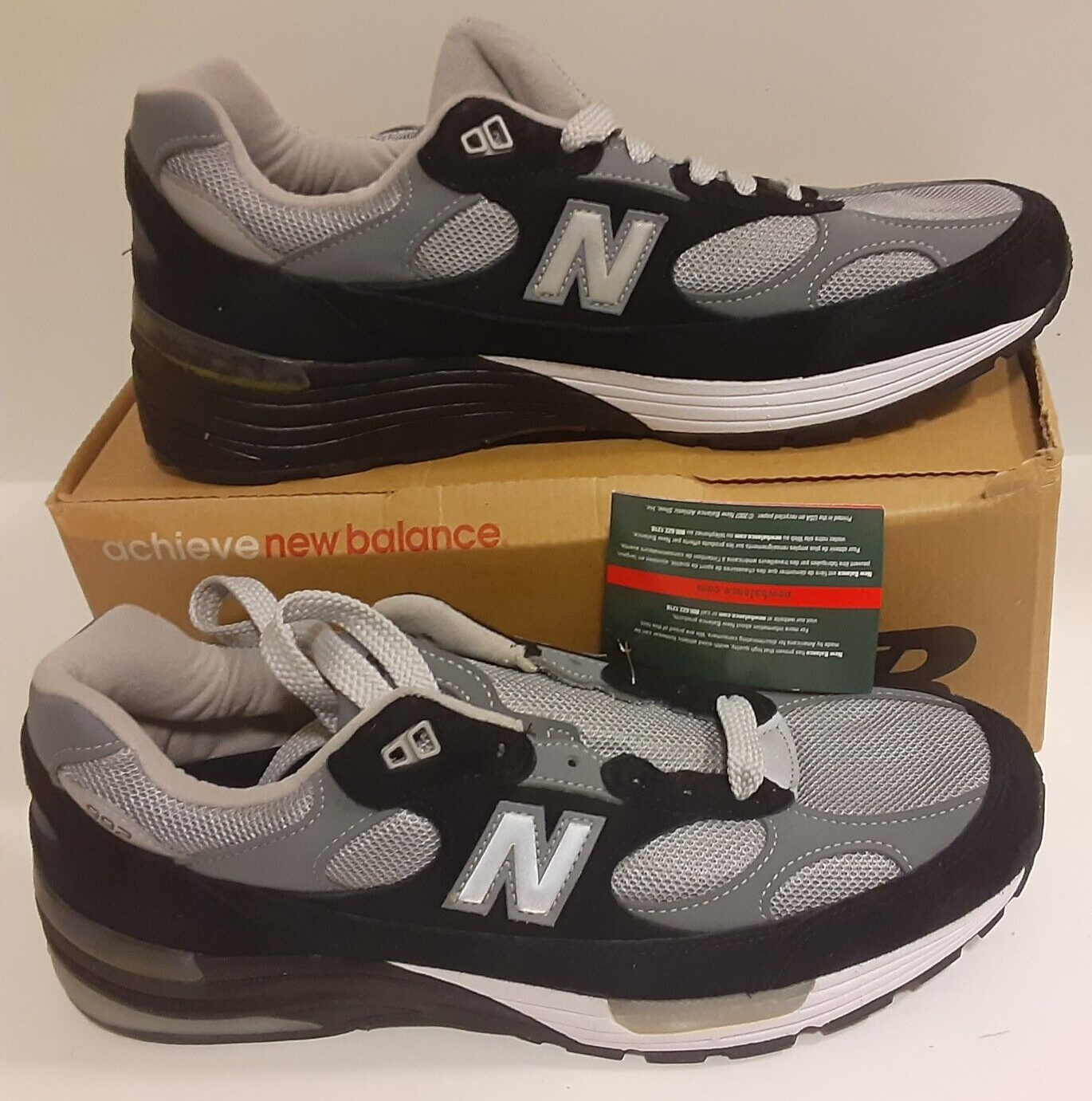 2008 NEW IN BOX New Balance 992 BLACK & GRAY MENS U.S. 11 2008 NEW IN BOX New Balance 992 BLACK & GRAY MENS U.S. 11