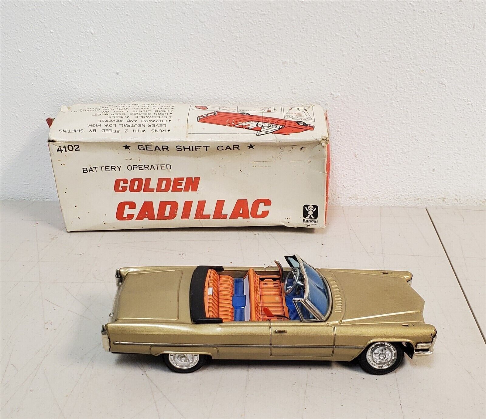 Golden Cadillac 4102 Battery Operated Gear Shift Car Bandai Golden Cadillac 4102 Battery Operated Gear Shift Car Bandai