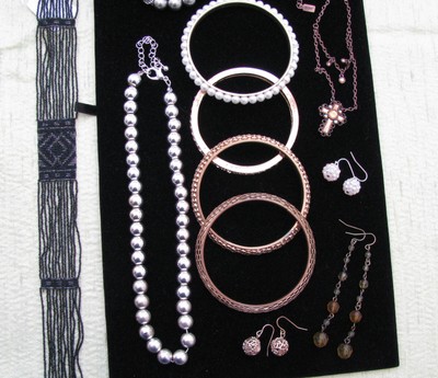 COSTUME ESTATE JEWELRY*12 PC MIX*1928 CROSS NECKLACE*FAB BANGLES*VICTORIAN NKLCE