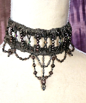 VTG Maya Evagelista Lace Beaded Chocker Earrings Set