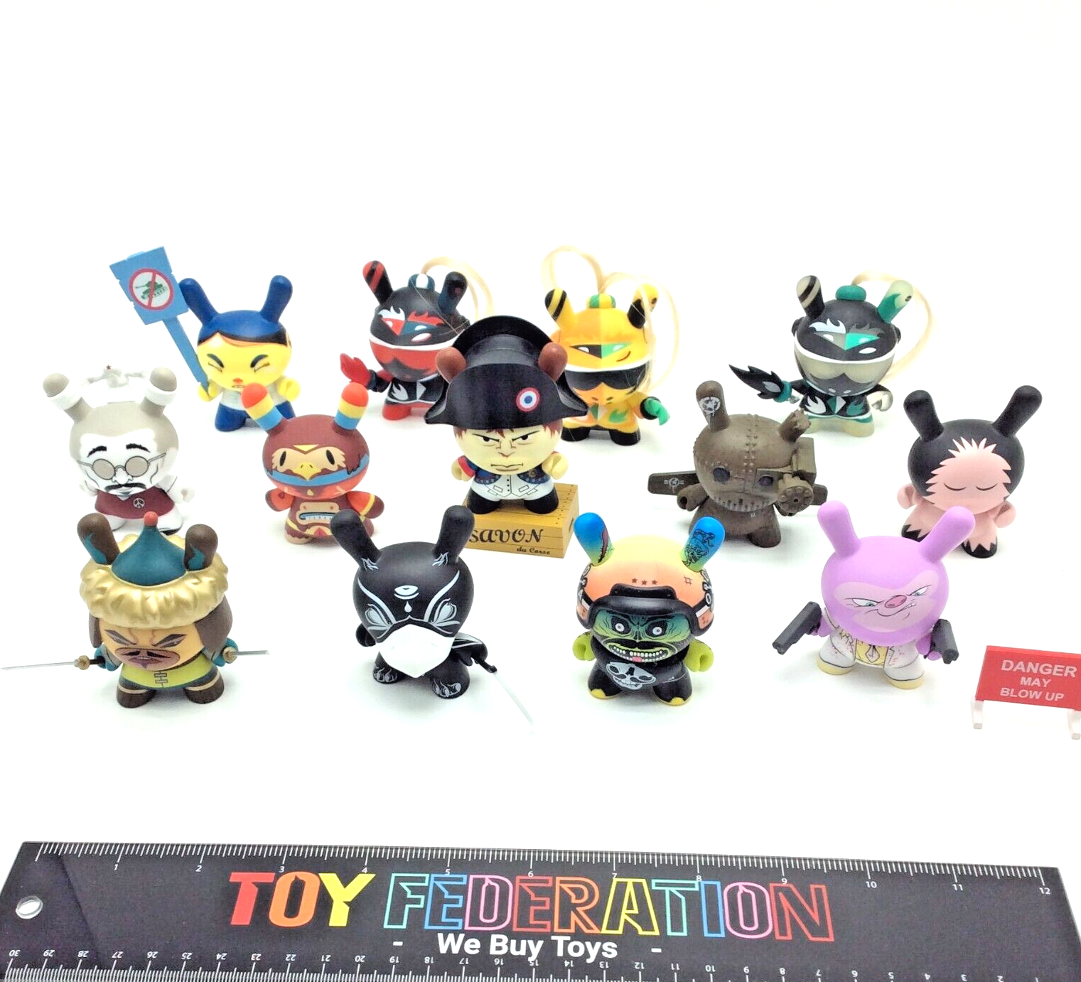 Lot Of 13 KIDROBOT 3