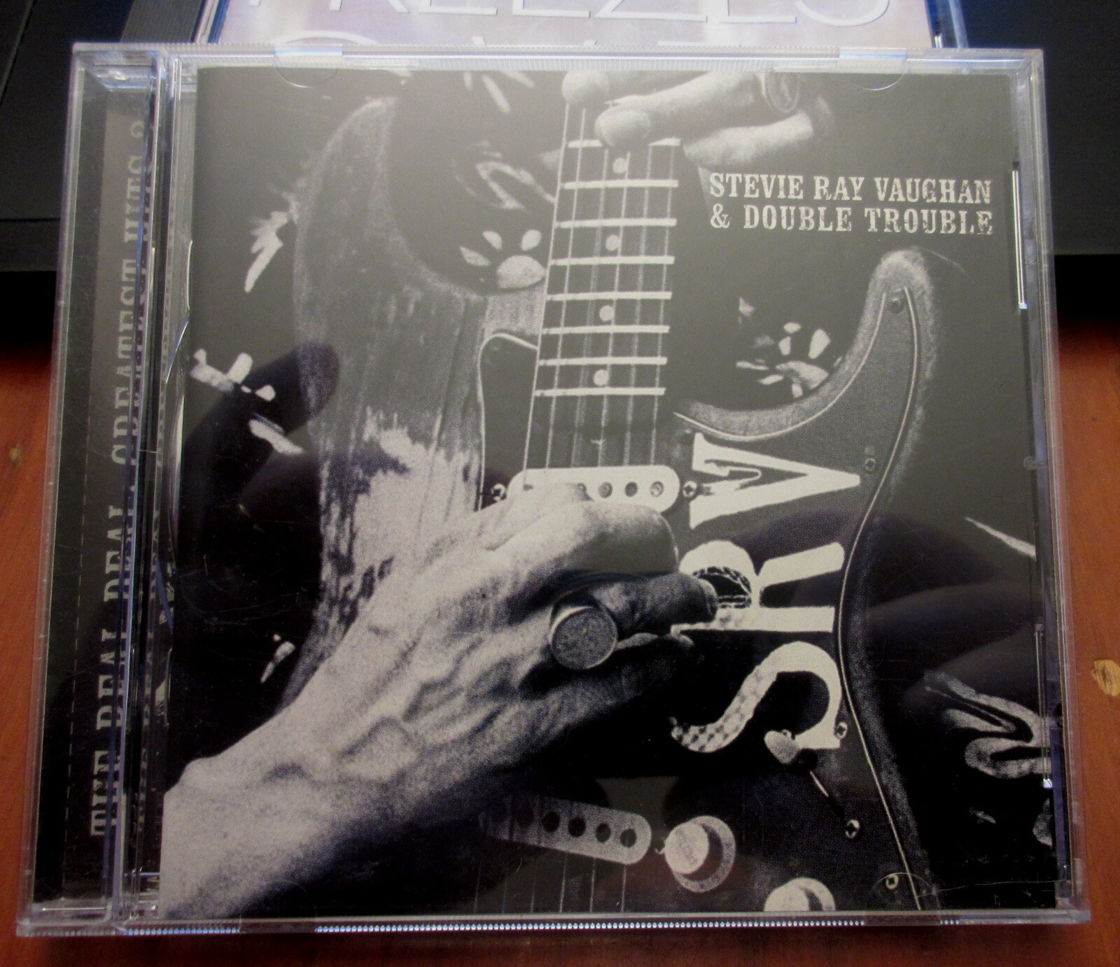 【中古】 Best of Stevie Ray Vaughan Factory Number One Limited Edition Electric Guitar Stevie