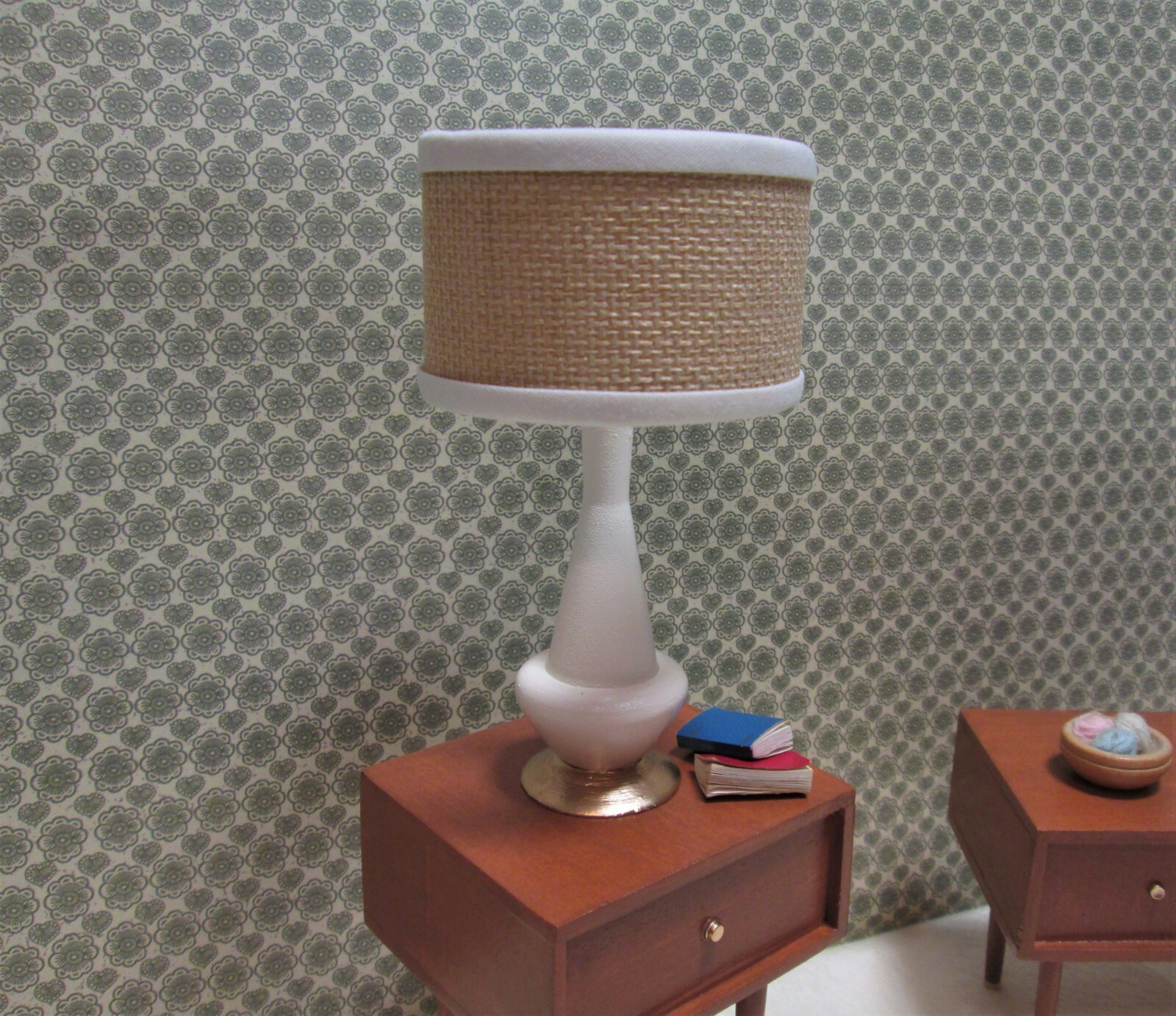 mid century style furniture Lamp with linen shade for vintage Barbie doll 1:6