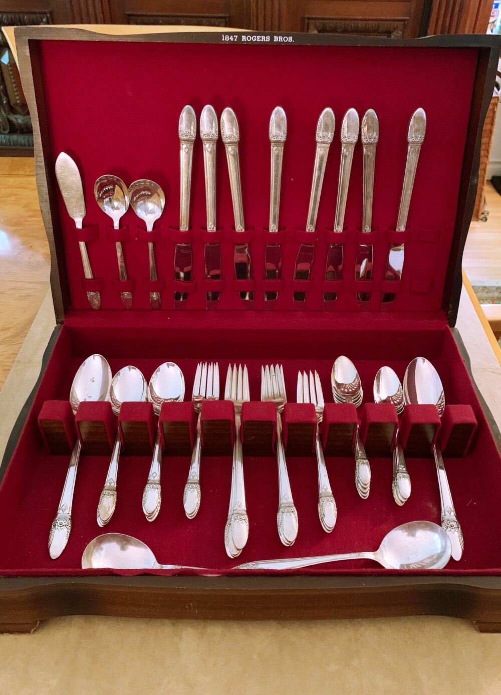 【Rogers Bros】 First Love ディナーセット 4名用24本 1847 Rogers Bros. First Love Intl. Silverplate 62 Pieces