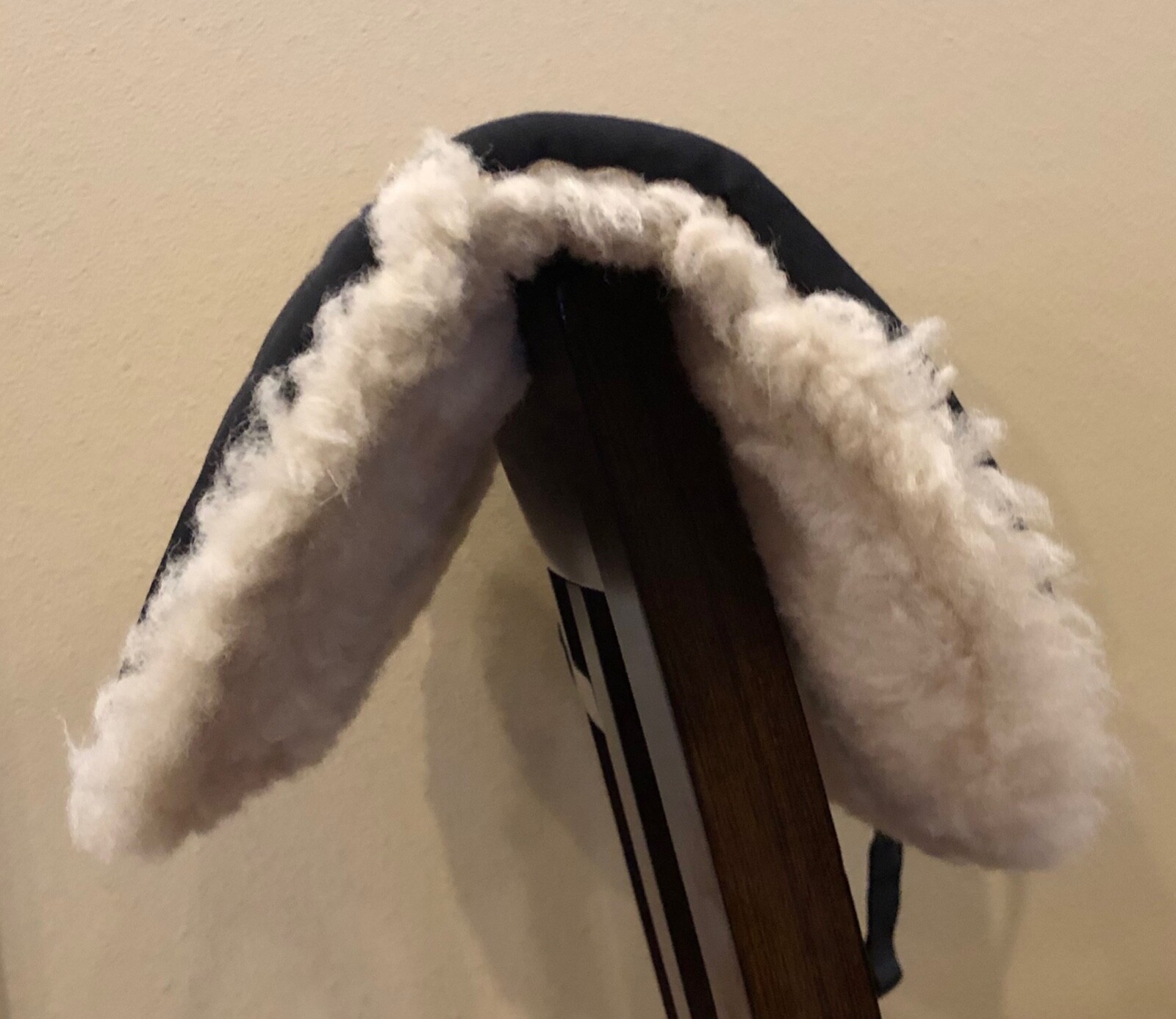 Mattes Gold Sheepskin Correction Half Pad - black medium - AP shimmable w/ shims