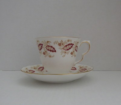 QUEEN ANNE China Tea Cup with Flowers