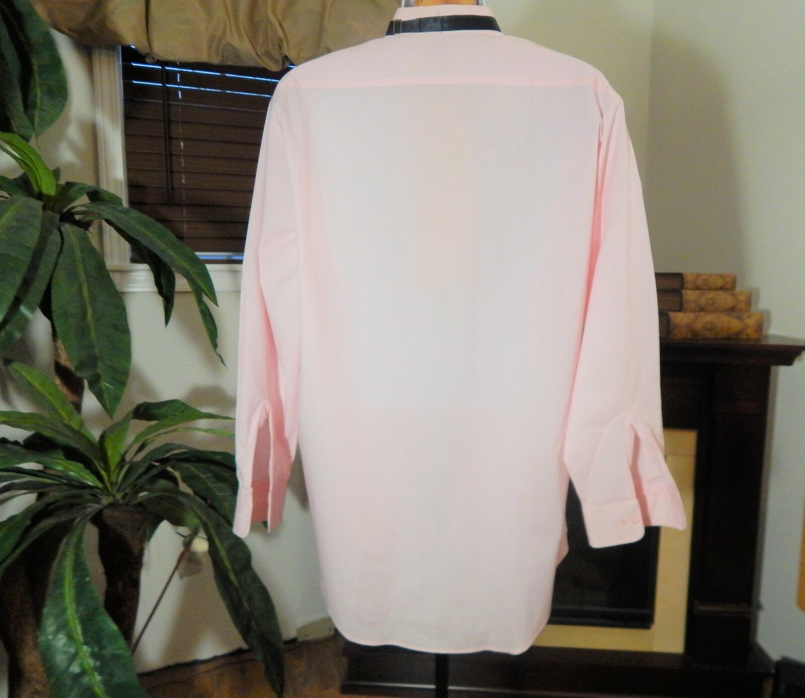 Men's Classic Pink,Wing Collar,Tuxedo Shirt,Long Sleeve,17.5-34/35,1/4