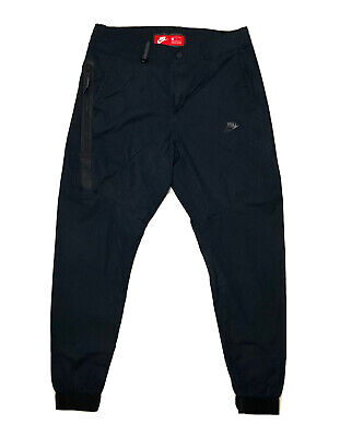 NIKE MEN'S TECH WOVEN BONDED JOGGER PANTS CARGO BLACK SIZE NIKE MEN'S TECH WOVEN BONDED JOGGER PANTS CARGO BLACK SIZE