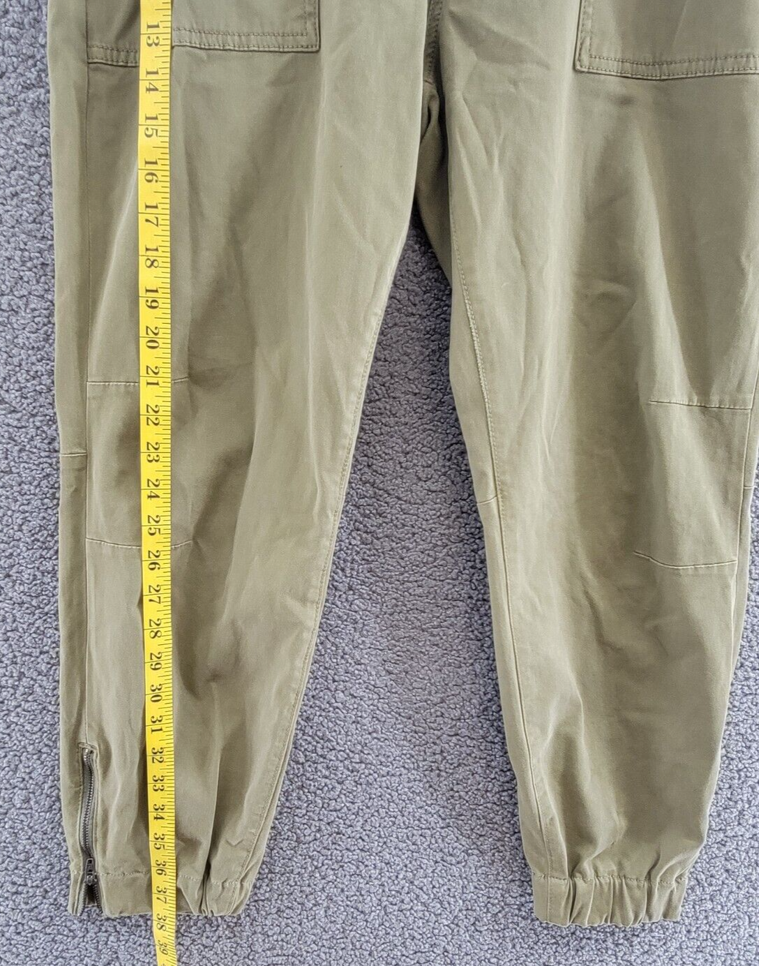 7 For All Mankind Darted Boyfriend Joggers Womens 31 Army Zip-fly Button Closure - Picture 9 of 19