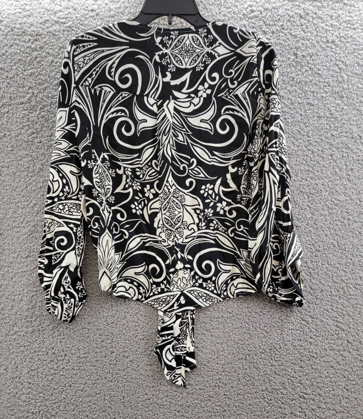 Karen Kane Printed Blouson Sleeve Blouse Women's S Black Pullover Style - Picture 12 of 16