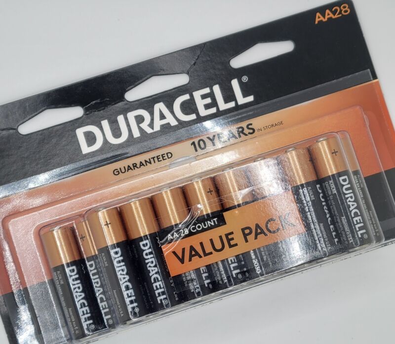 28 AA Duracell CopperTop  Alkaline Batteries Long Lasting Double A *Value Pack*