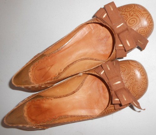 Vince Venice Women's Crimson Red Flats NW/OB 5M | eBay