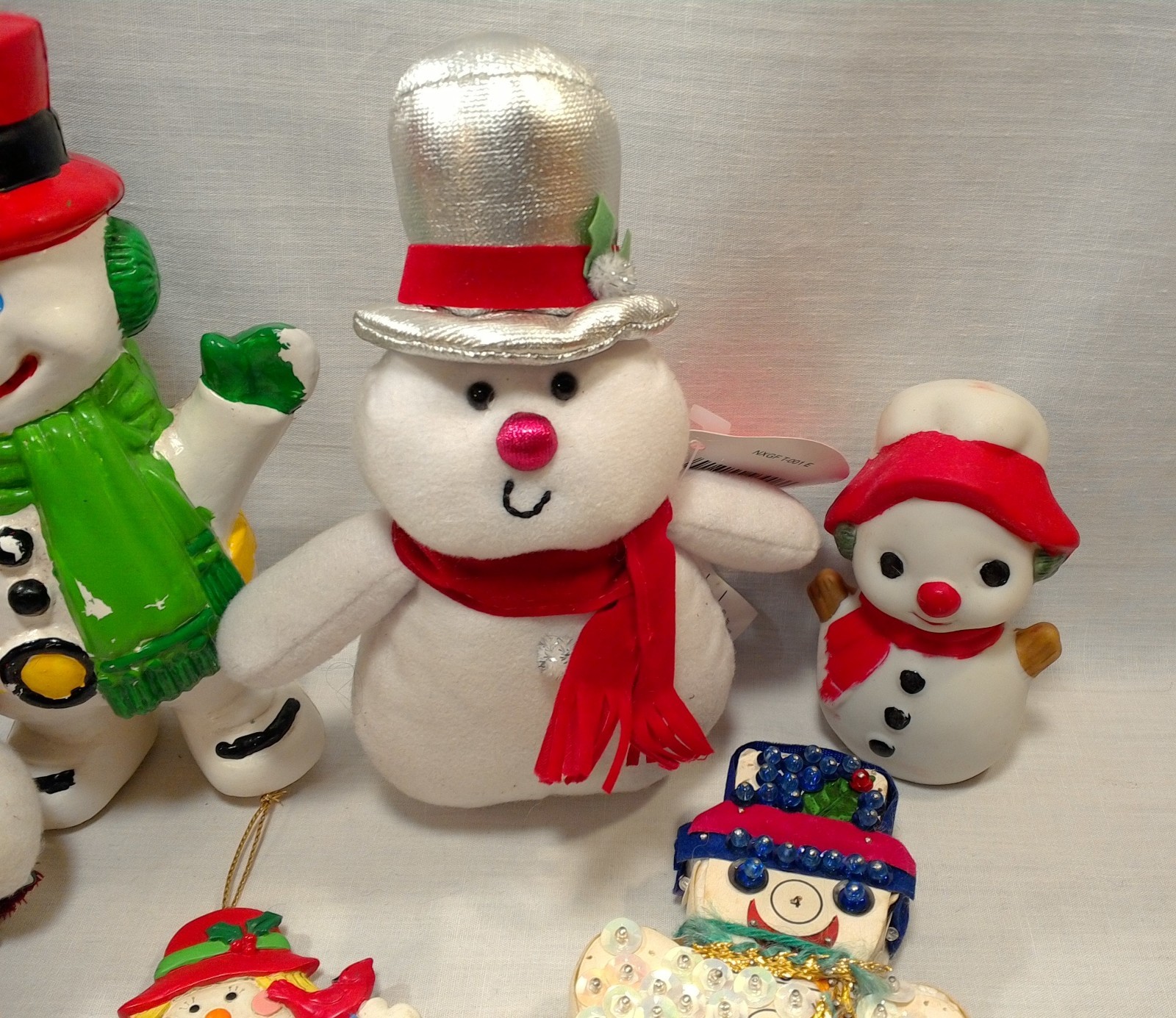 Snowman Christmas Ornaments Salt Shaker Plush Set of 6 Vintage Figurine Plastic