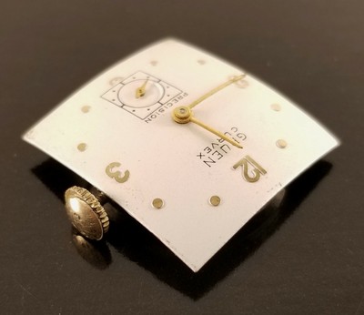 Vintage Gruen Curvex Wrist Watch Movement 17 Jewels NOT WORKING 23mm X 21mm