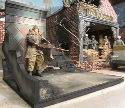 1/6th Scale WWII Diorama Set Destroyed Building #5