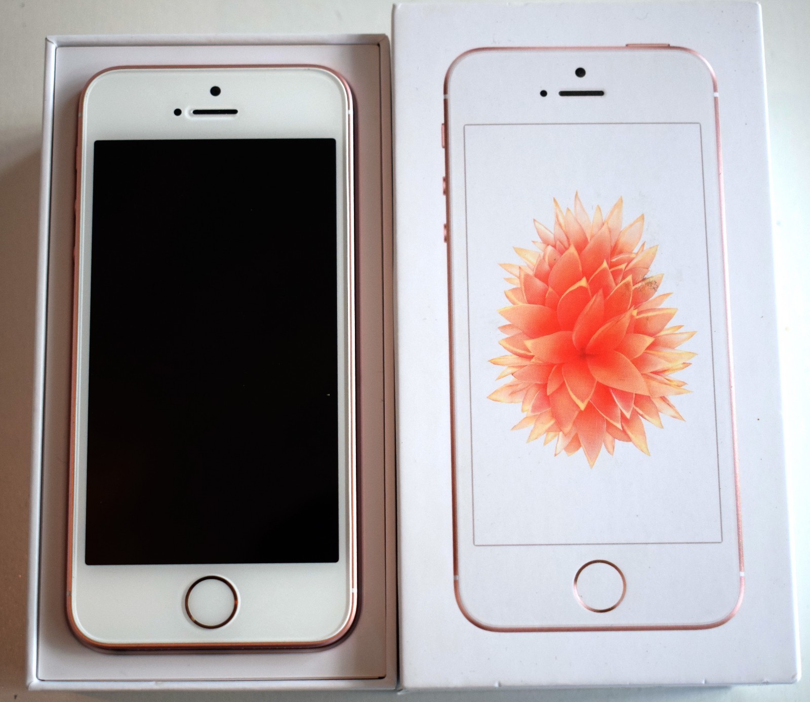 Apple iPhone SE 32GB Smartphone Unlocked Rose Gold & Space Apple iPhone SE 32GB Smartphone Unlocked Rose Gold & Space