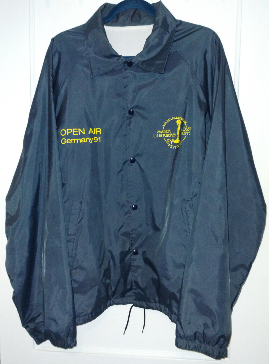 RARE** GUNS N ROSES GERMANY 91 TOUR CREW JACKET LINED