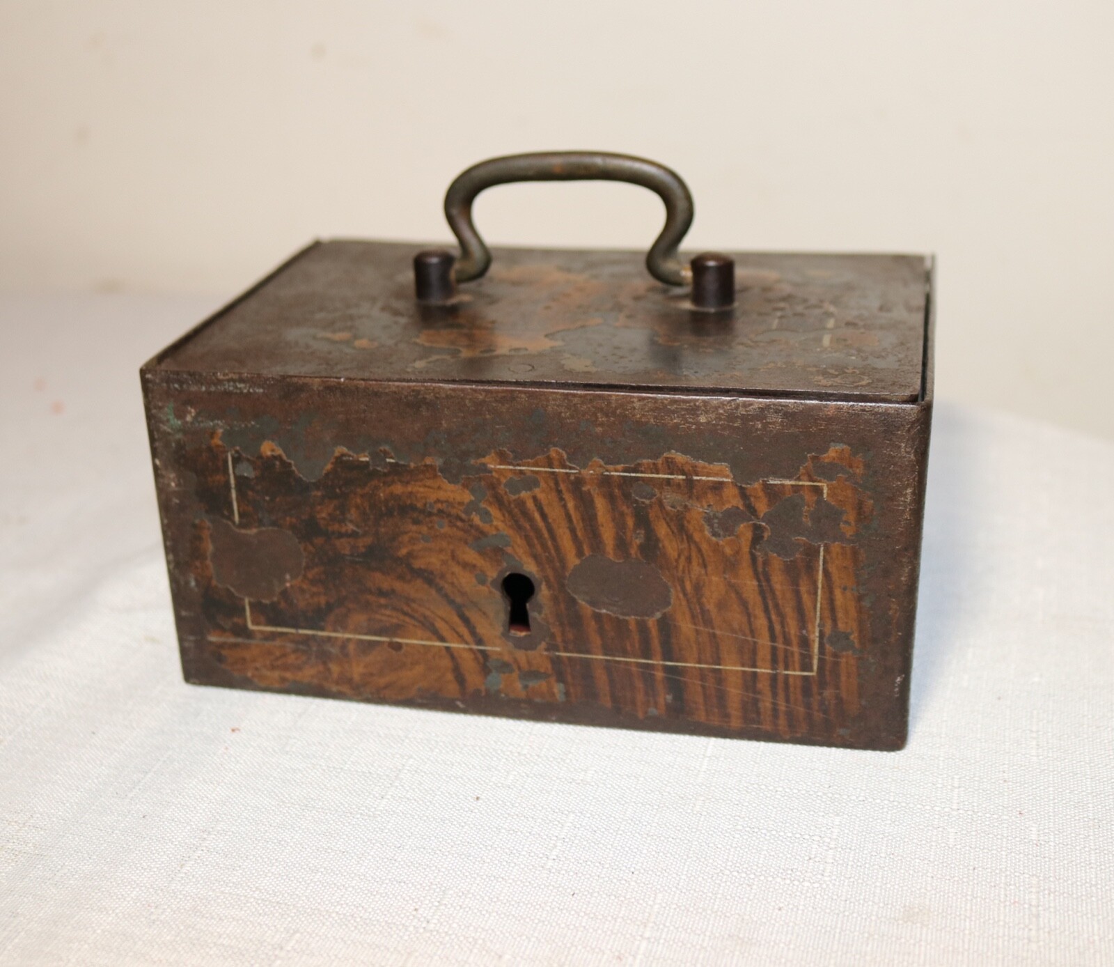 antique heavy duty forged iron decorated strong money jewel box safe w/ handle