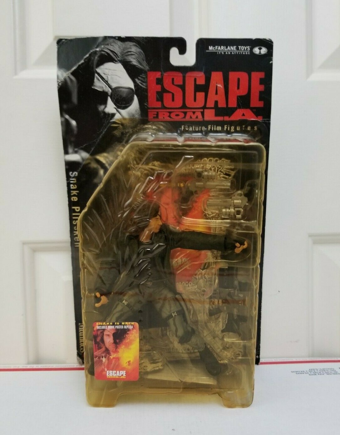ESCAPE FROM LA Snake Plissken フィギュア　DVD付 McFarlane Toys Snake Plissken Escape from L.A. Movie Maniacs