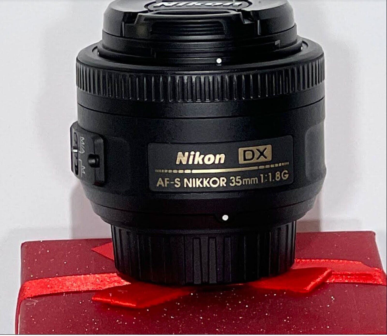 Nikon AF-S DX Nikkor 35mm F 1.8 G Lens Kit With Filters Hood Case Converters +++ Nikon AF-S DX Nikkor 35mm F 1.8 G Lens Kit With Filters Hood Case Converters +++