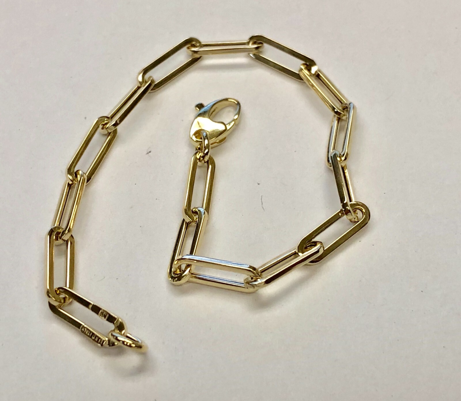 Pre-owned R C I 10kt Yellow Gold Lite Paperclip Link Chain Bracelet 7.5 Inch 1.7 Grams 4.2mm In No Stone