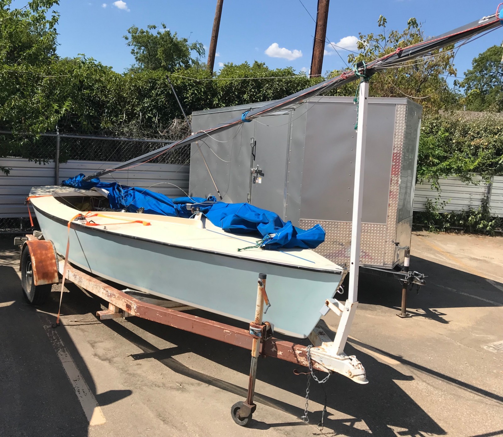 1982 International 19' Lightning Sailboat & Trailer - Texas