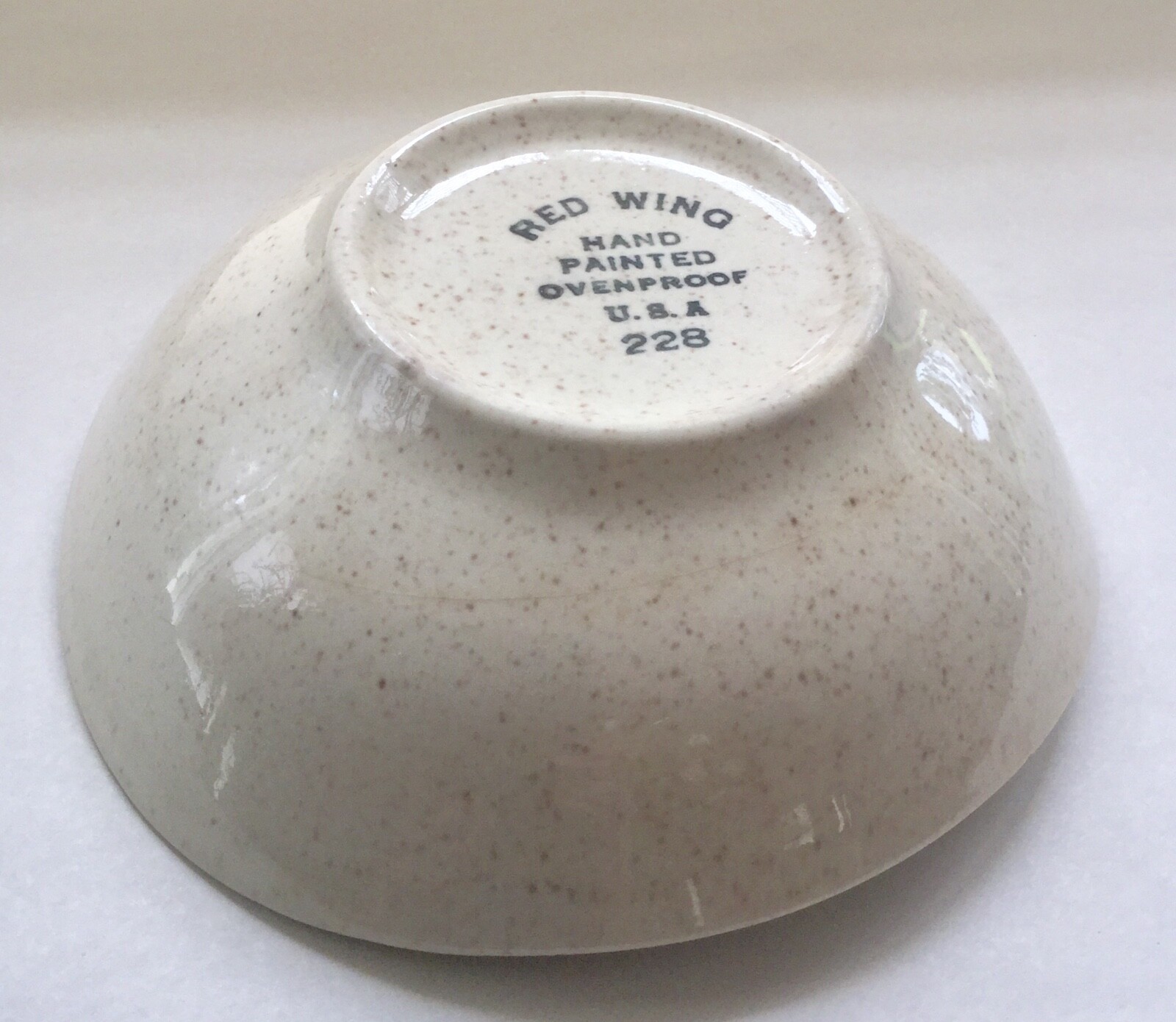 VINTAGE RED WING BOB WHITE HANDPAINTED OVENPROOF COUPE CEREAL BOWL 228