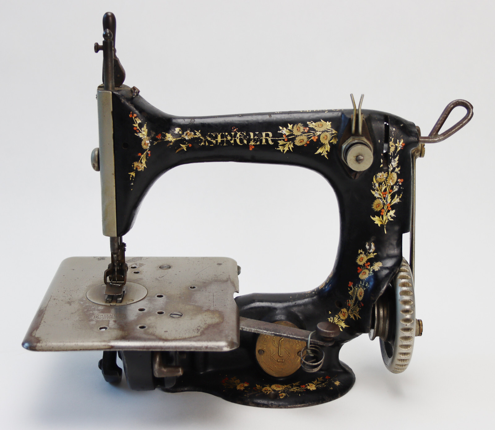 Rare Antique Singer Sewing Machine Model 24-13 Chain Stitch