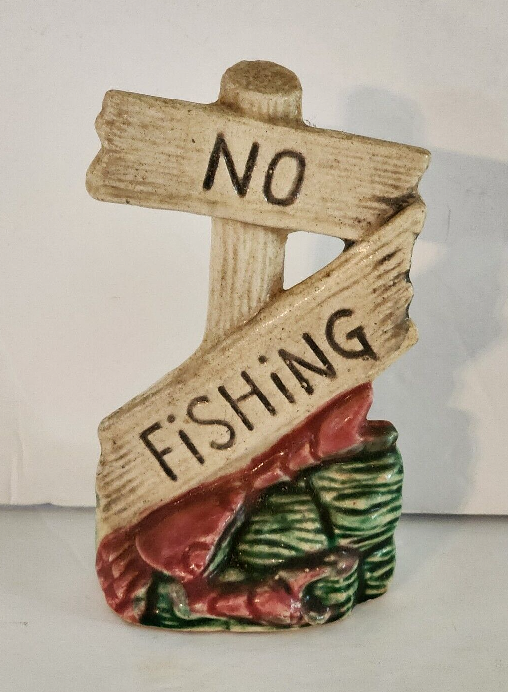 vtg aquarium fish tank No Fishing sign ceramic Korea Lobster crab kitchsy fun