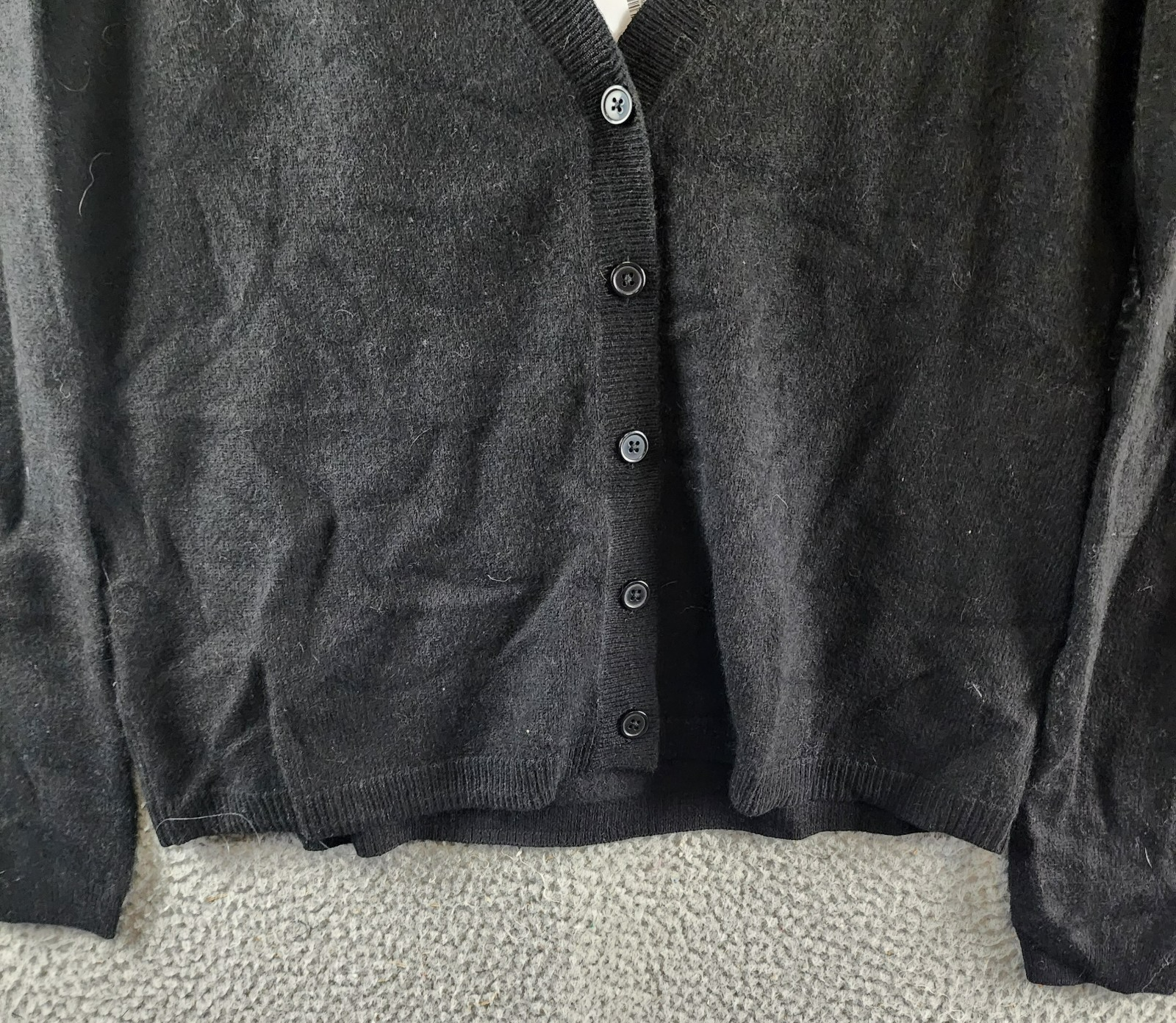 C by Bloomingdale's Cashmere V-Neck Cardigan Women's S Black Button Front L/S - Picture 2 of 13