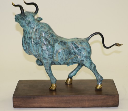Hand Made Detailed Cow Bronze Museum Quality Animal Artwork Bronze Statue
