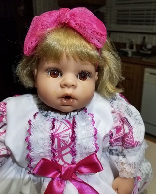 2000 Lee Middleton Doll by Reva Blond Hair Brown Eyes Weighted  #011400