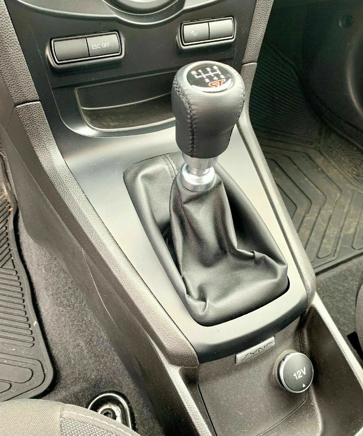 GEAR SHIFT KNOB FITS FOR FORD FIESTA , FOCUS, CUGA ST logo 6 GEAR SHIFT KNOB FITS FOR FORD FIESTA , FOCUS, CUGA ST logo 6