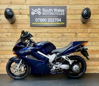 Honda VFR800 : 2003 (53) model : covered 32.6k miles 