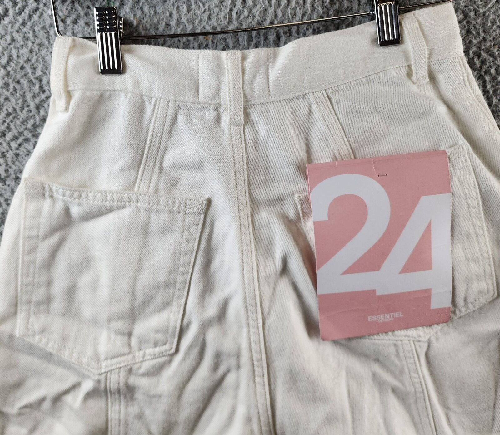 Essentiel Antwerp Delay Denim Cargo Shorts Women's 24 Off White Button Closure~ - Picture 13 of 14