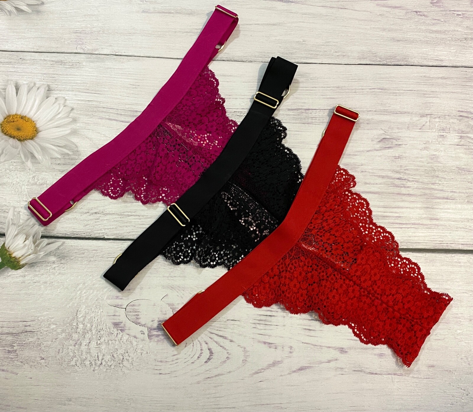 

NWT Victorias Secret Бразильские трусики Регулируемые кружевные шлепанцы $ 29, Black pink red