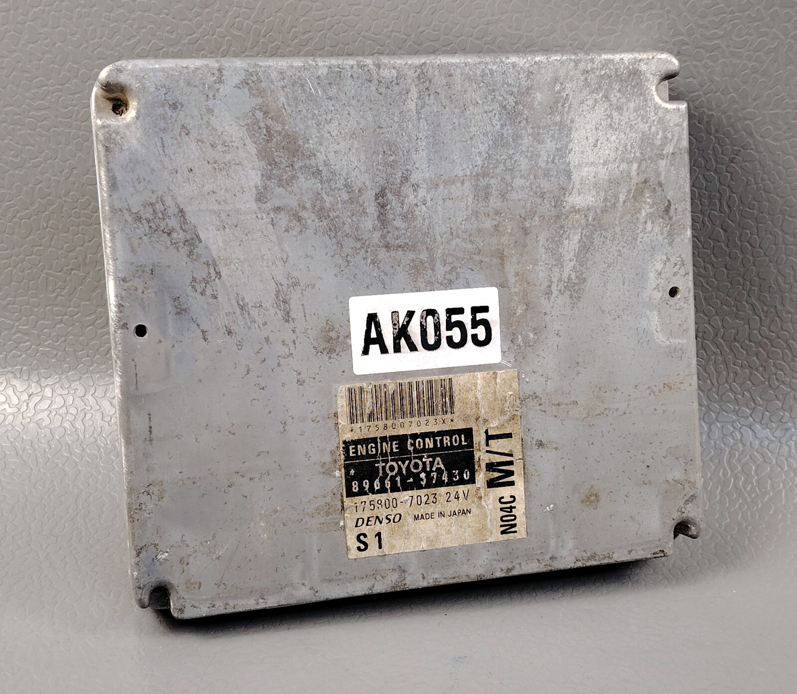 HINO DUTRO XZU304 N04C 2WD M/T 24V Engine Control MODULE ECM