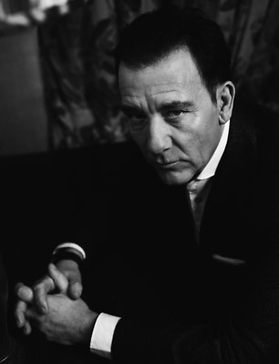 Clive Owen 8x10  Glossy Photograph in Mint Condition