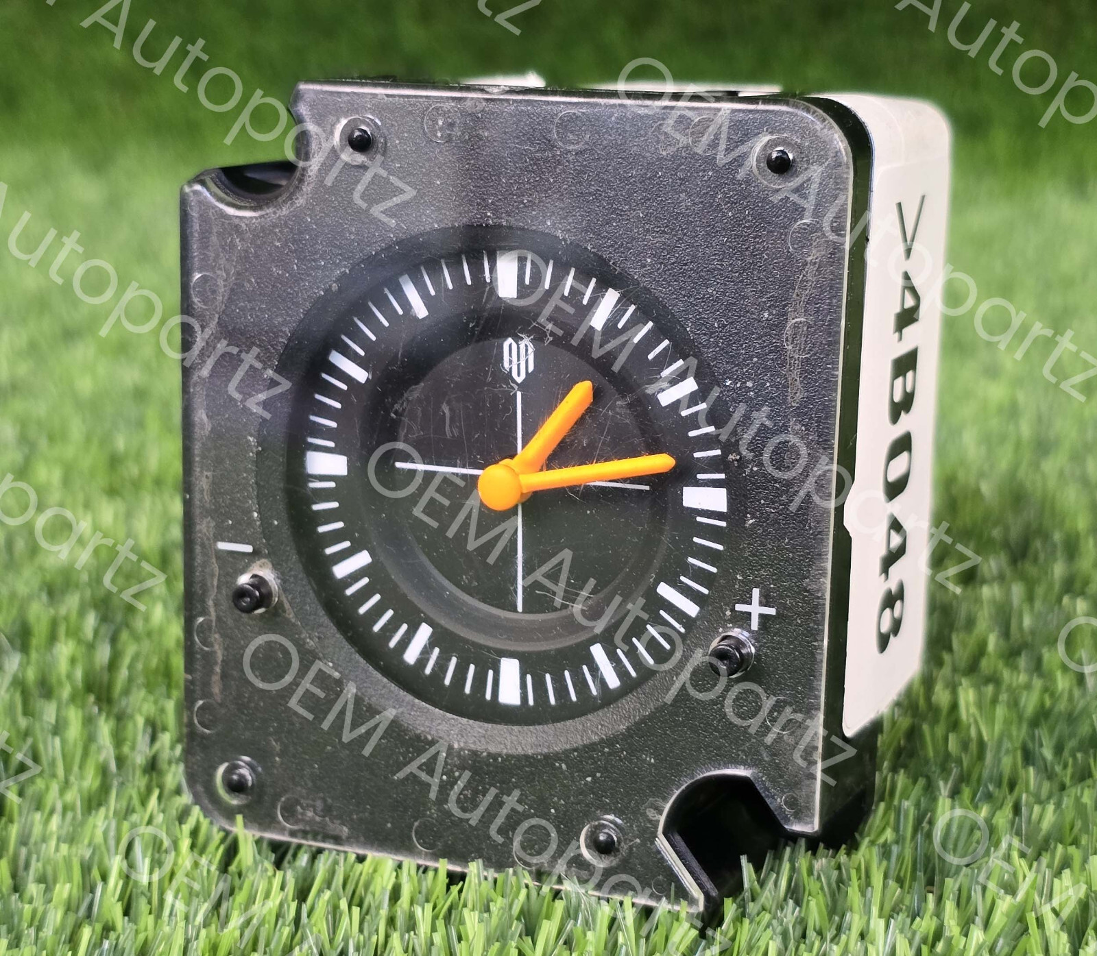 Toyota Land Cruiser 1996-2002 Dash Clock assembly Oem jdm
