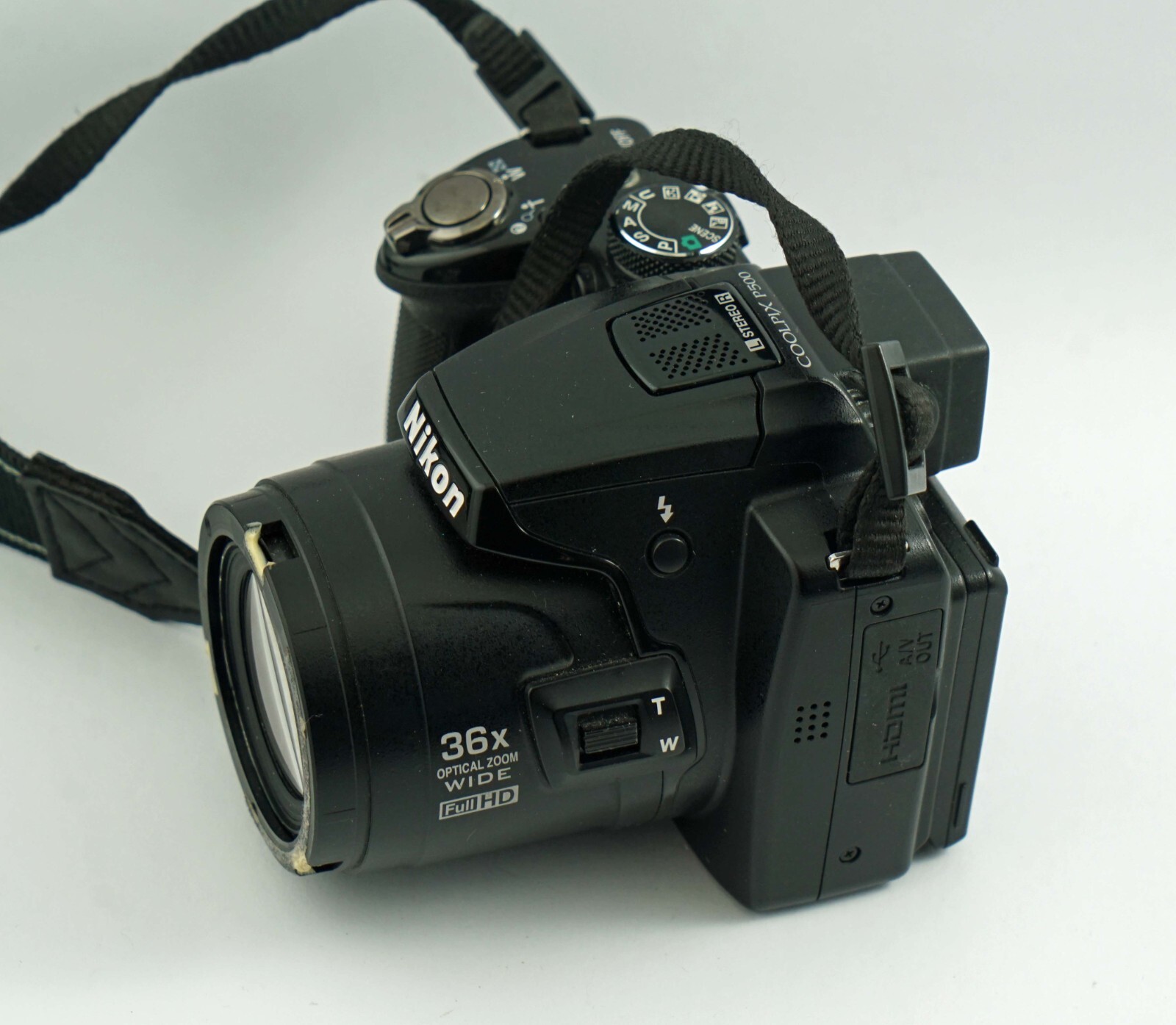 Nikon COOLPIX P500 本体と付属品 Nikon COOLPIX P500 12.1MP Digital Camera - PLEASE READ FULL