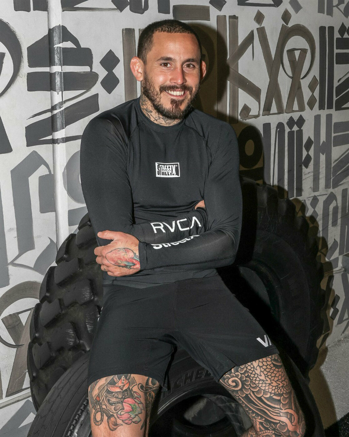 Rash★ Women's Printed Short Sleeved Rash Top Black/Pink | Speedo UK