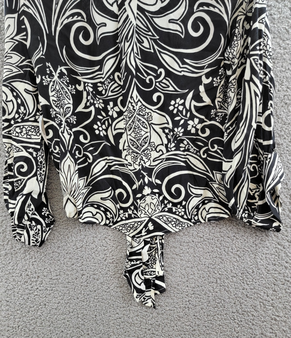 Karen Kane Printed Blouson Sleeve Blouse Women's S Black Pullover Style - Picture 14 of 16