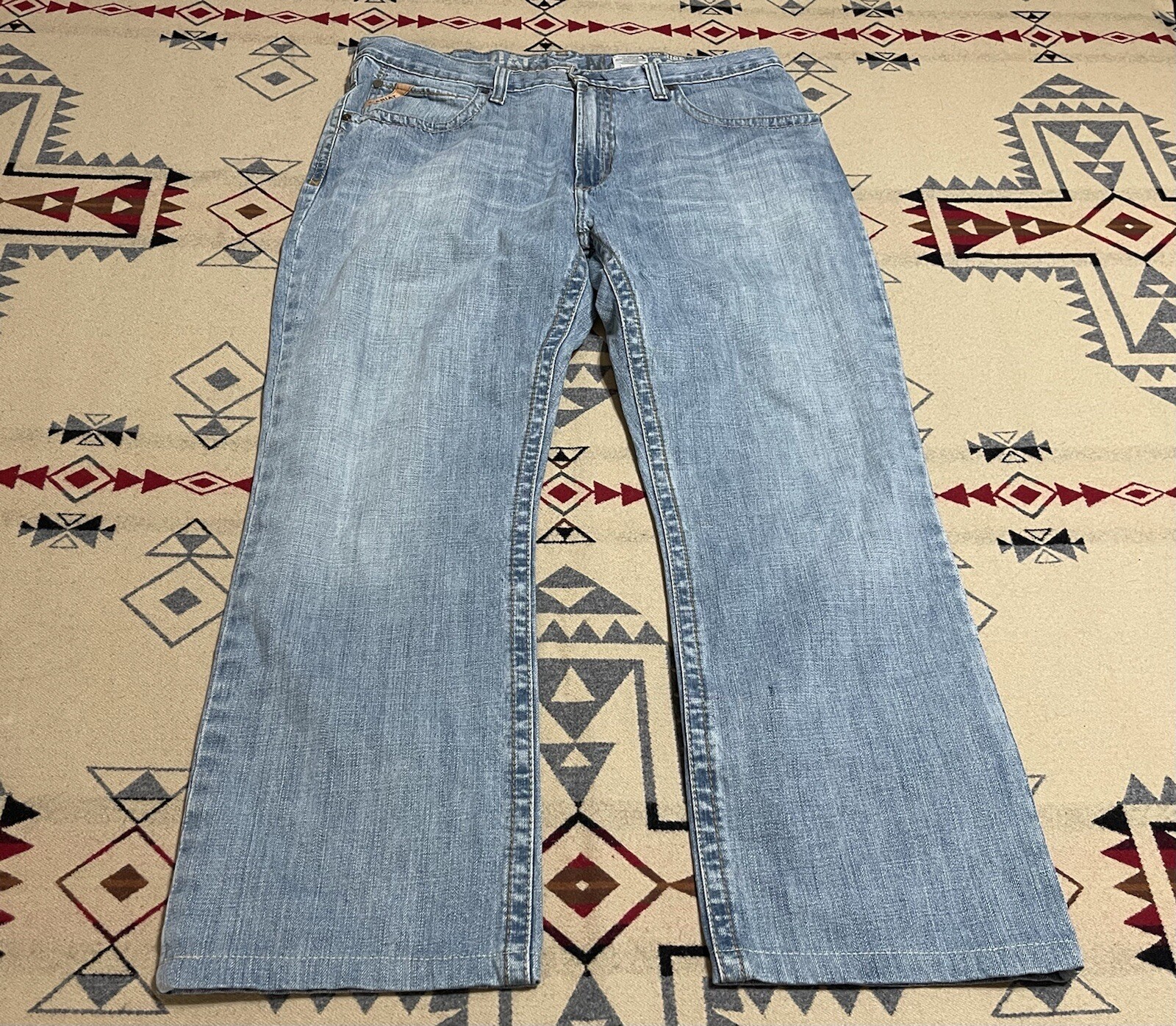 Джинсы ARIAT M4 Low Rise Boot Cut Light 
