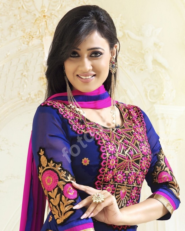 Shweta Tiwari 8X10 Glossy Photo Picture