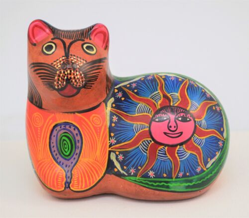 VINTAGE MEXICAN TERRACOTA POTTERY CLAY HAND PAINTED CAT FIGURINE FOLK