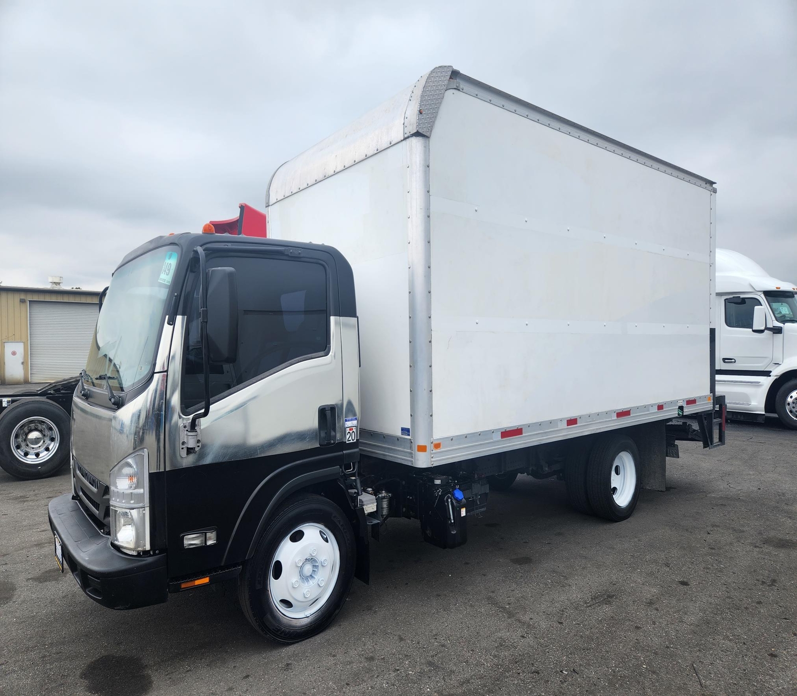 2018 ISUZU 16FT BOX TRUCK DIESEL NQR NRR HINO FUSO UD NISSAN